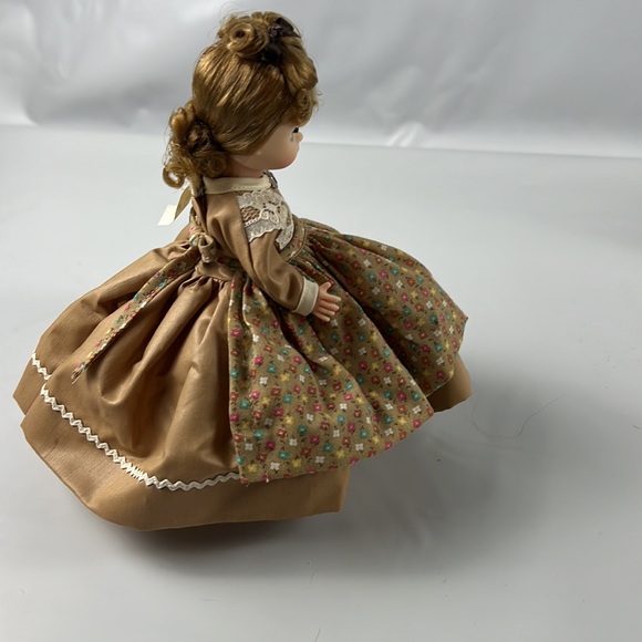 Madame Alexander Meg from Little Women 8” tall 2” wide - Picture 5 of 6